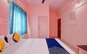 Oyo Hotel C P Residency
